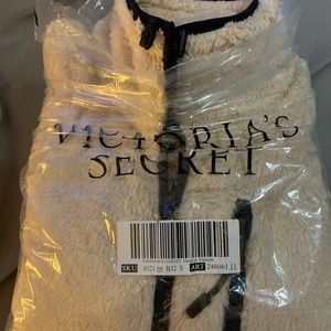 Brand new 1/2zip Victoria Secret Pink super soft